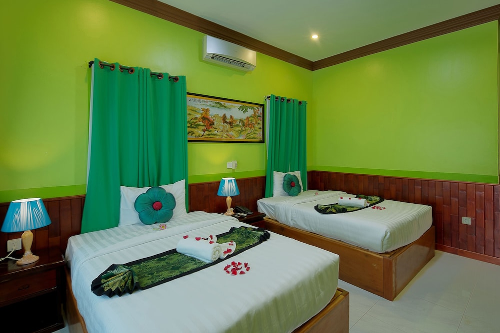 MARVEL HOLIDAY BOUTIQUE VILLA 33/65