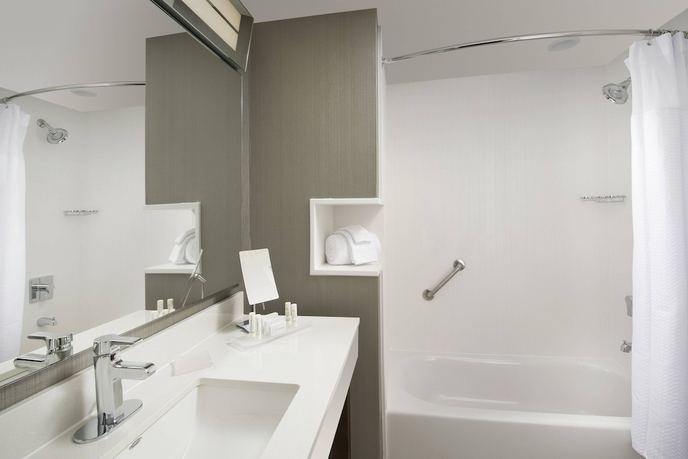 Courtyard By Marriott Nashville Se Murfreesboro 10/47