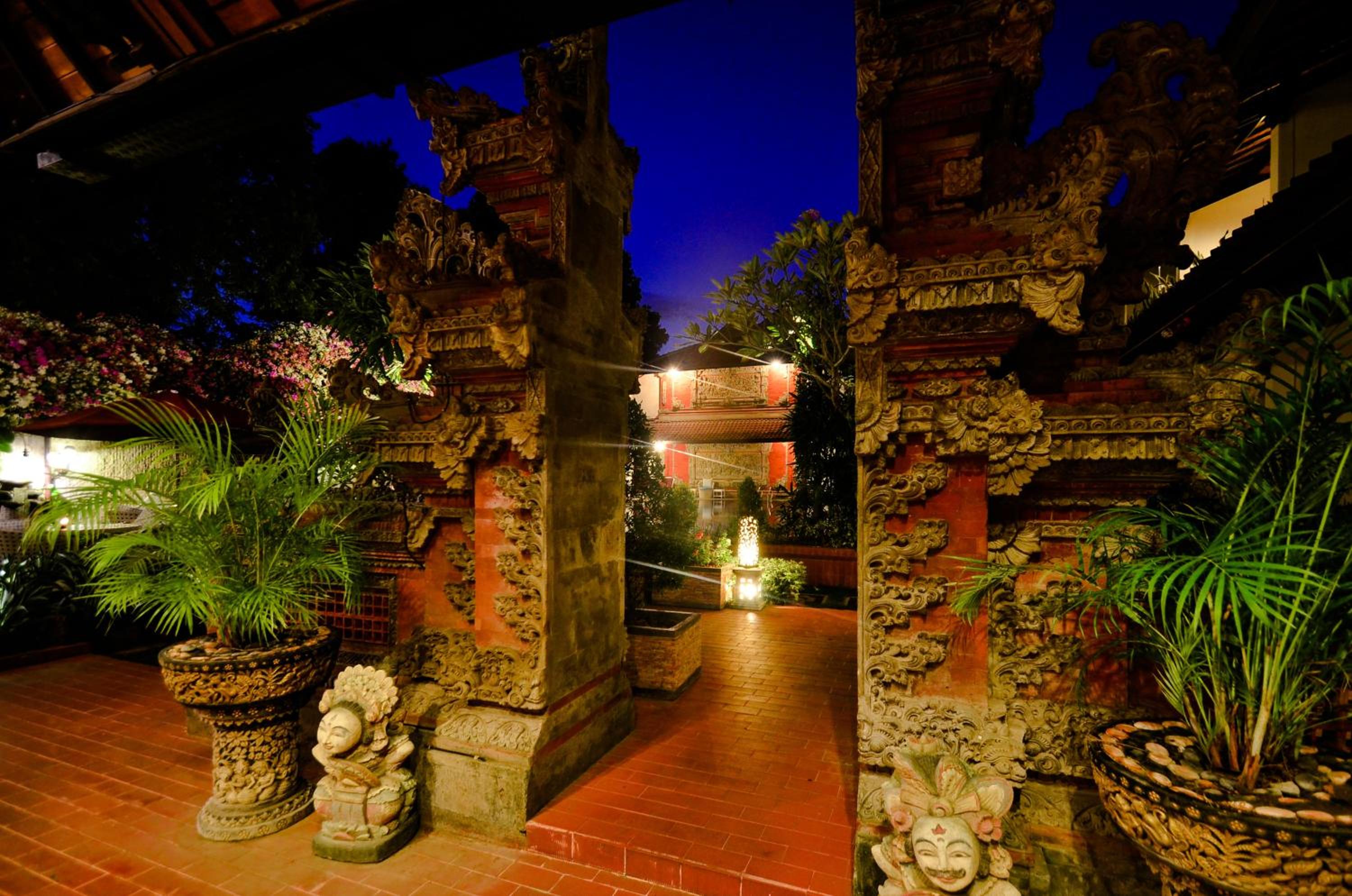 Ari Putri Hotel 45/47