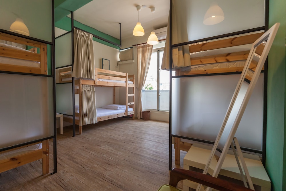 Sleeping Boot Hostel 53/61