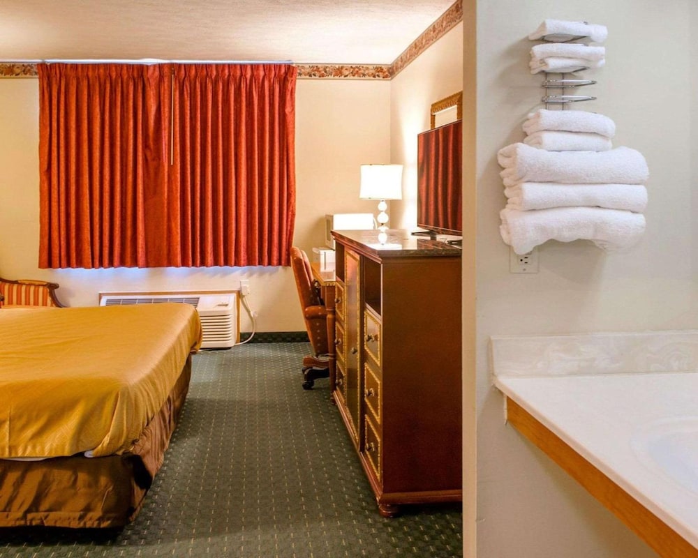 Fairbridge Inn Express Chesterton 24/53