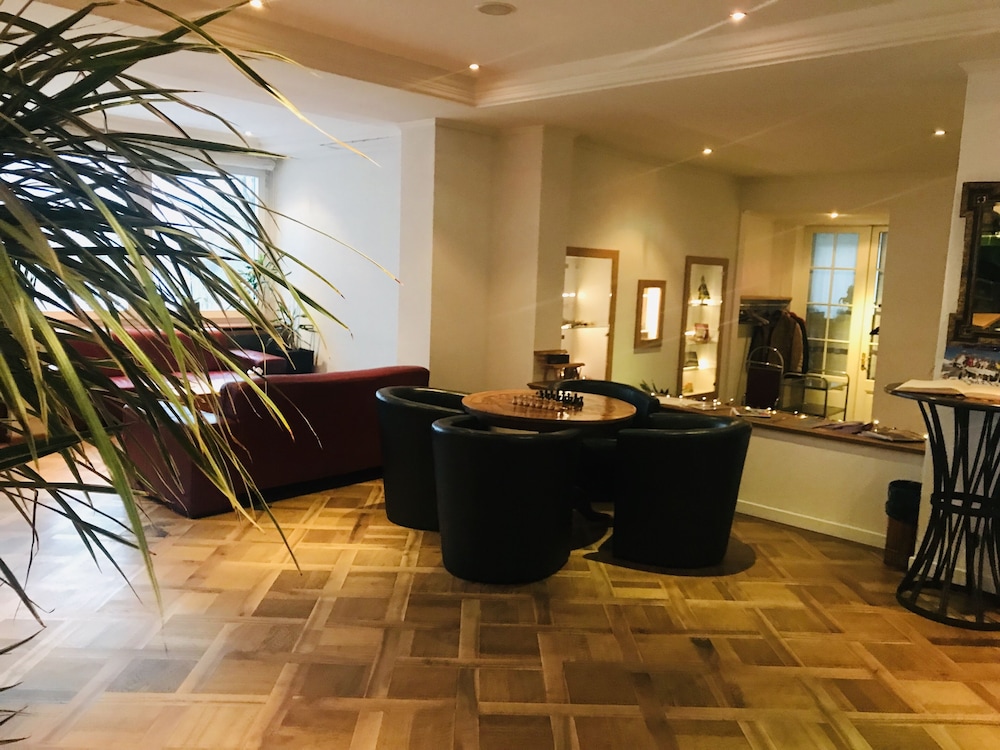 Park Hotel Bellevue Lenk 7/48