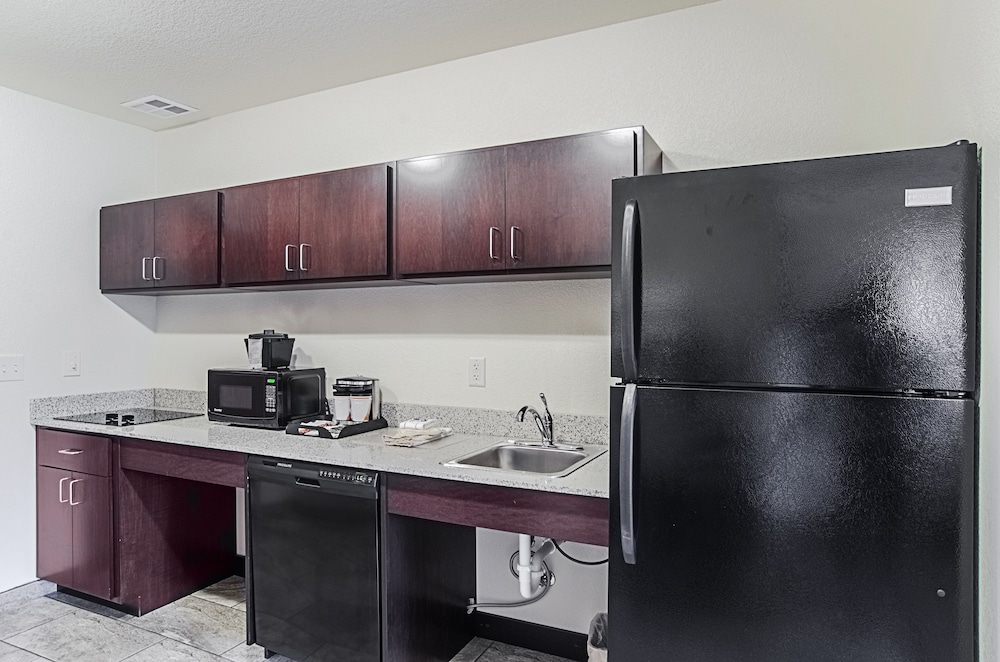 Cobblestone Inn & Suites - Guernsey 38/57