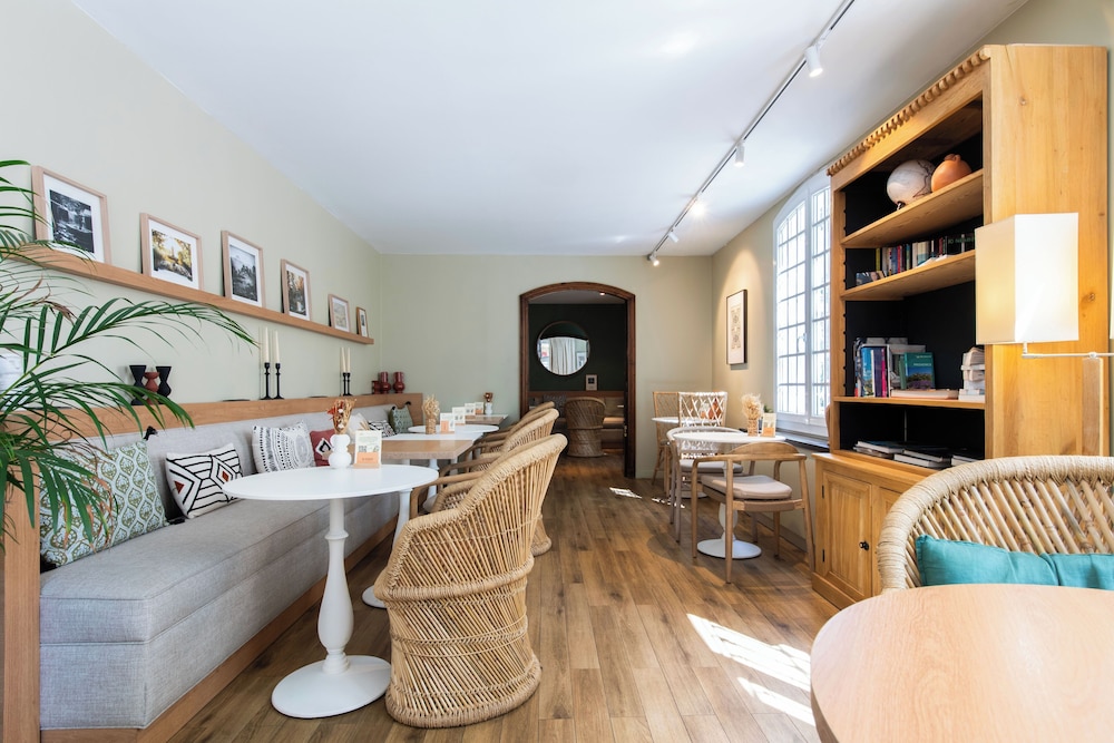 Boutique Hotel Cezanne 43/62
