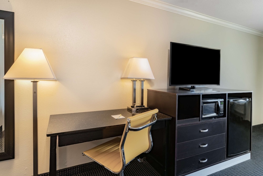 Days Inn By Wyndham Winnemucca 51/56