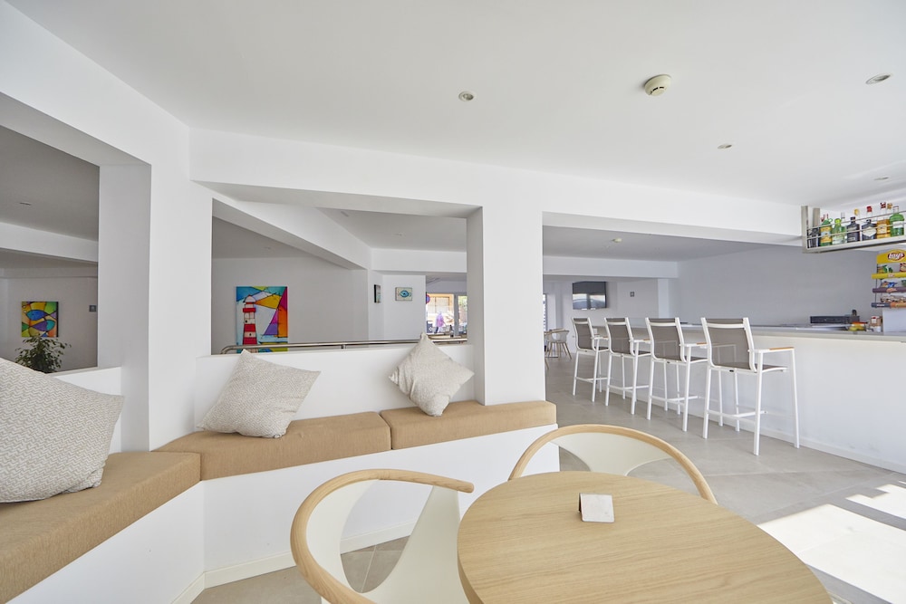 Ilusion Moreyo - Adults Only 30/50