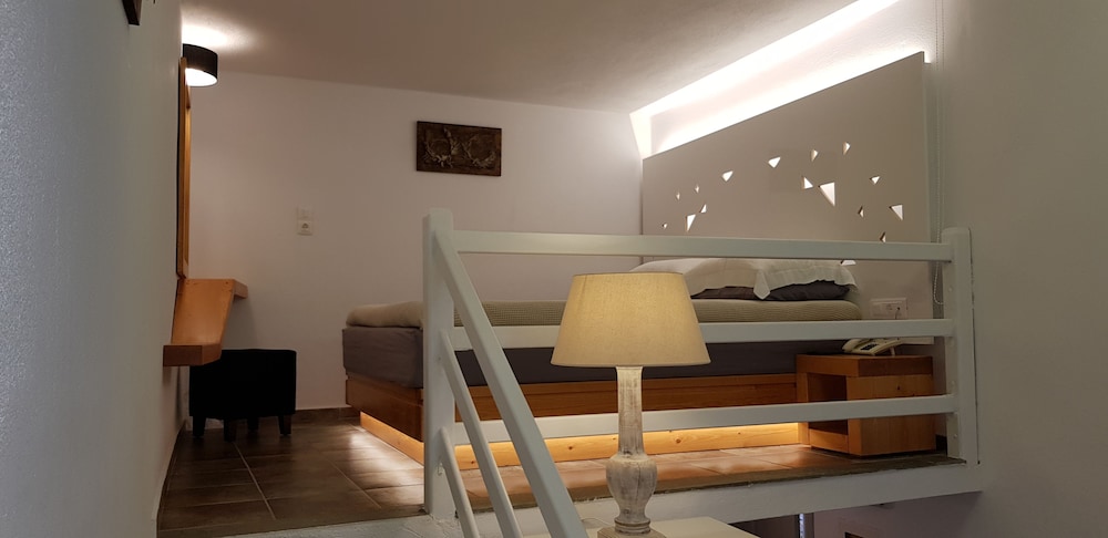 Vrahos Boutique Hotel 56/80