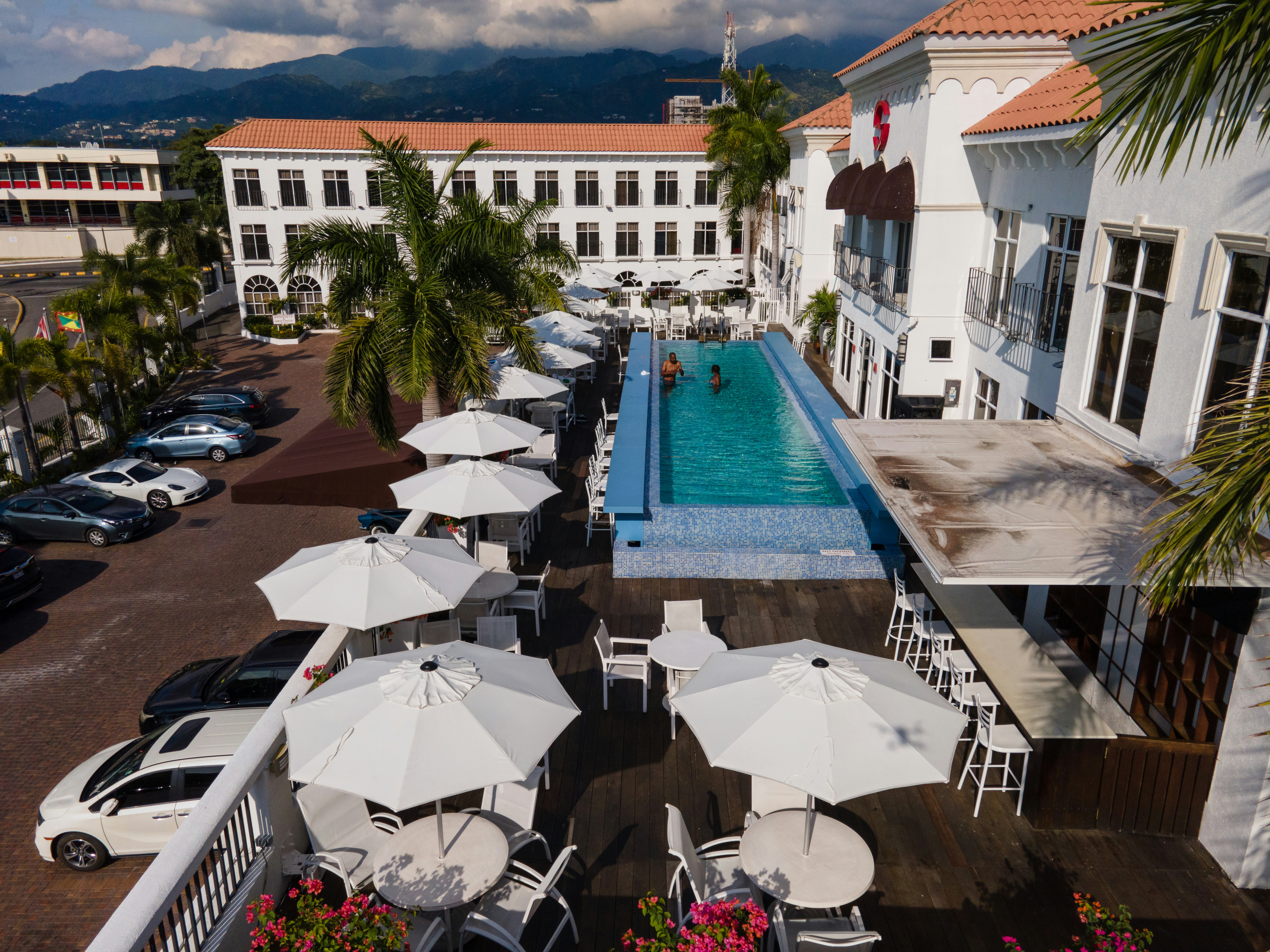 Spanish Court Hotel 49/50
