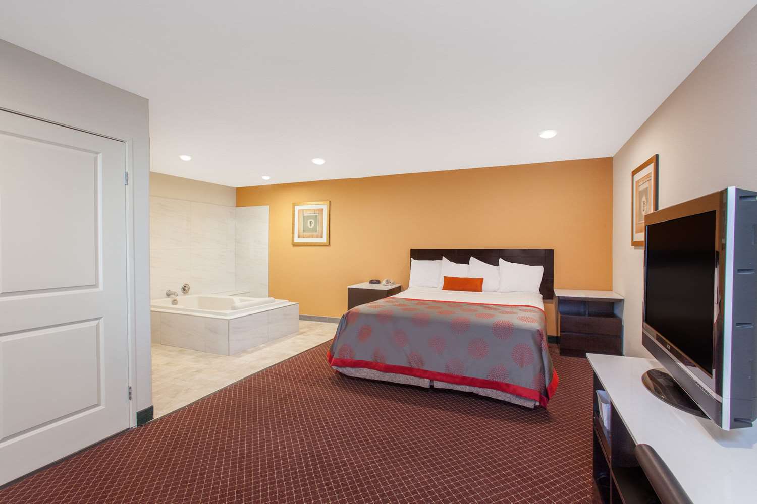 Ramada By Wyndham Culver City 8/49