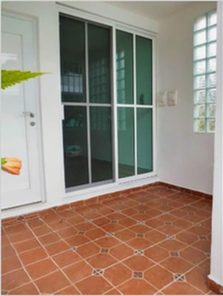 Departamentos Villas Capdeviel 60/62
