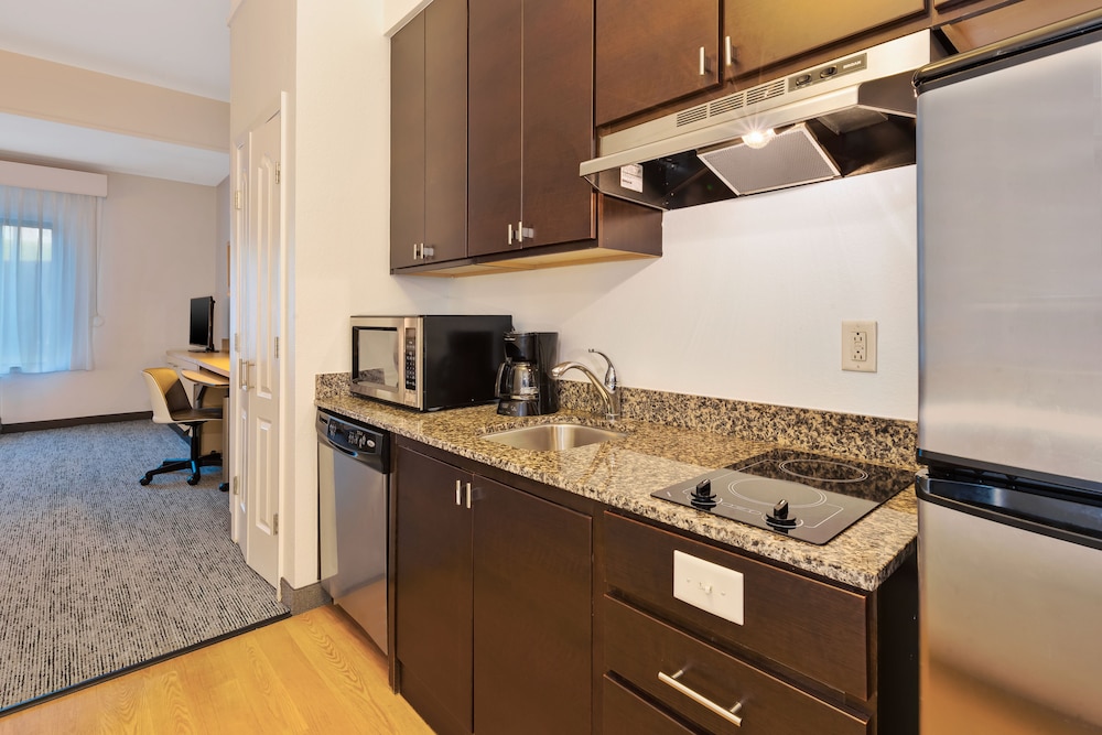 Towneplace Suites Nashville Airport 32/38