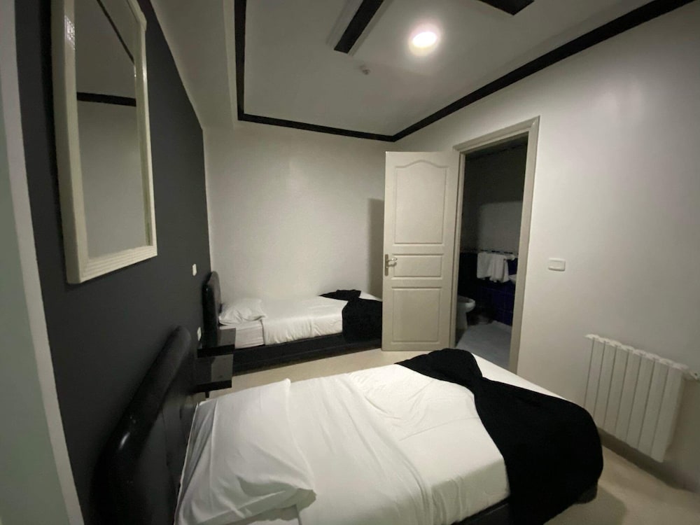 Hotel Le Calife 9/17