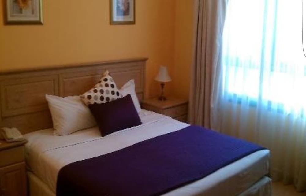 LE ROYAL Express Sharq Hotel 11/25