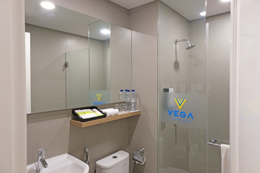Vega Hotel Gading Serpong 62/65
