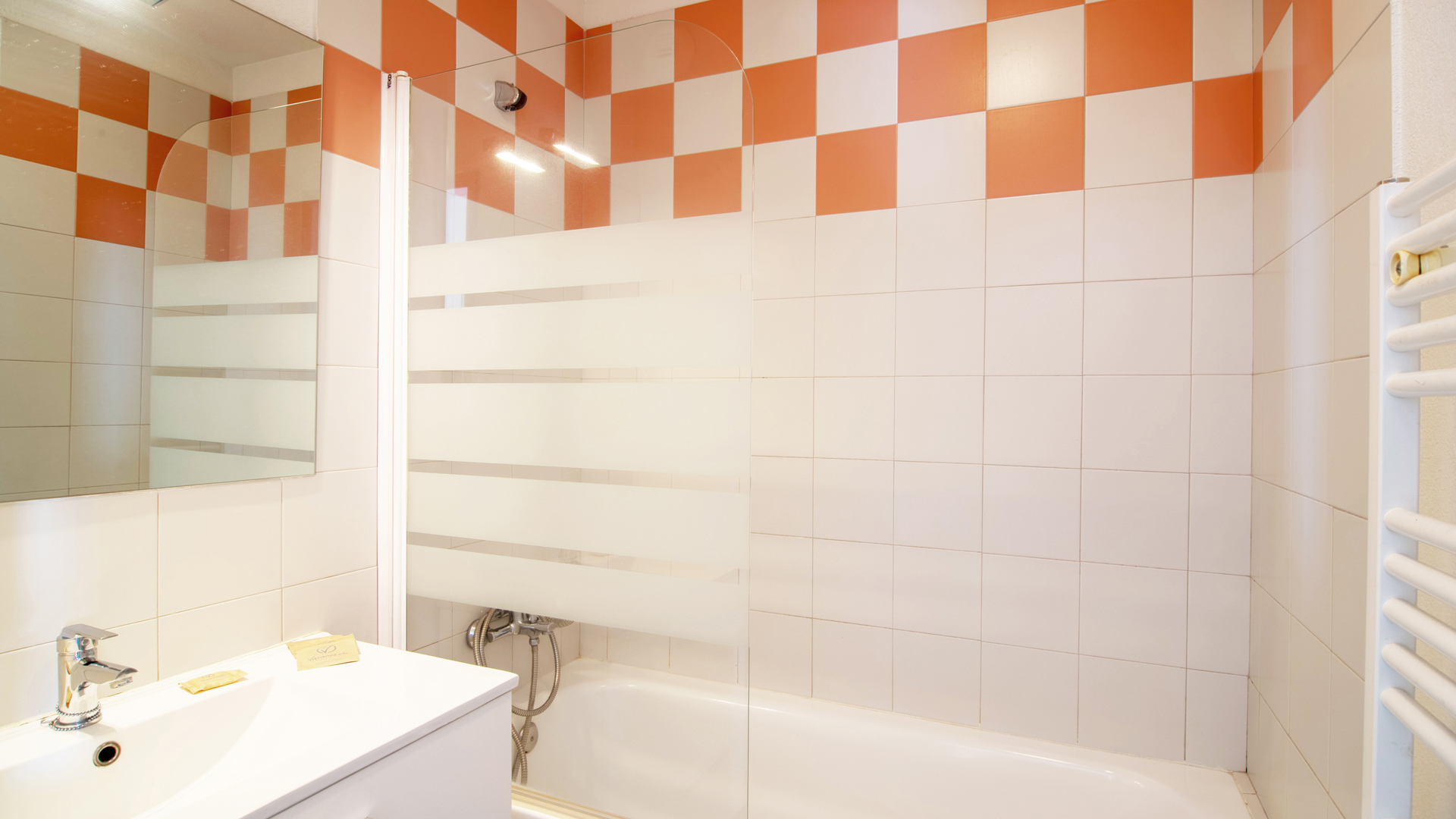 1 bedroom apartment with sleeping area 6 persons 1/2