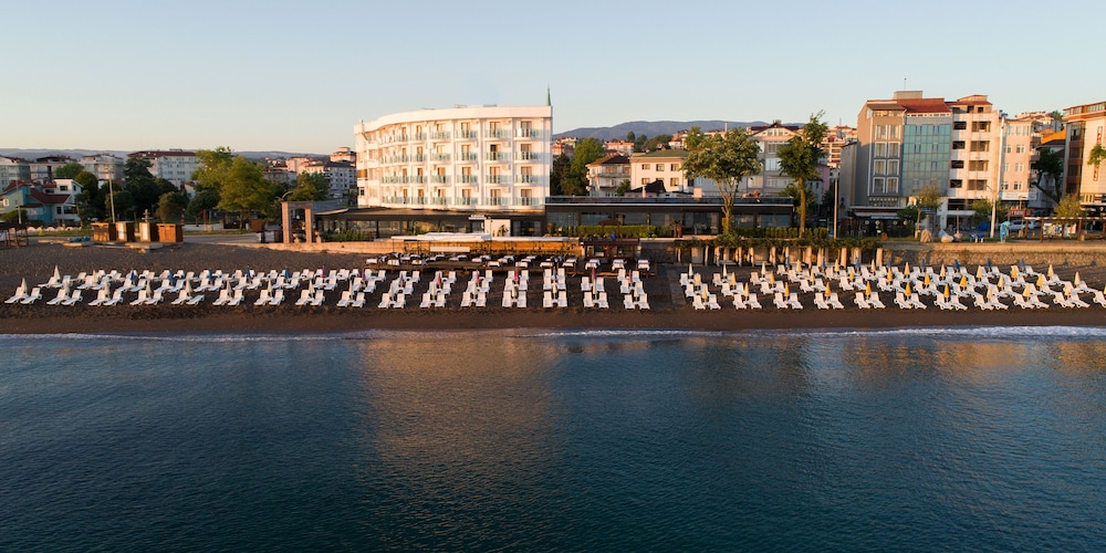 Turkuaz Beach Hotel 44/49