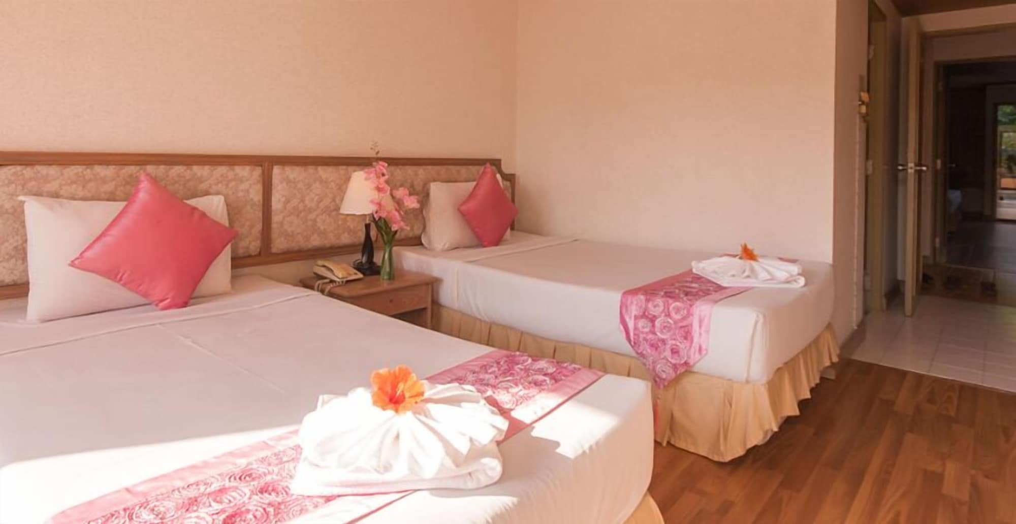 SUPERIOR, TWIN BEDS