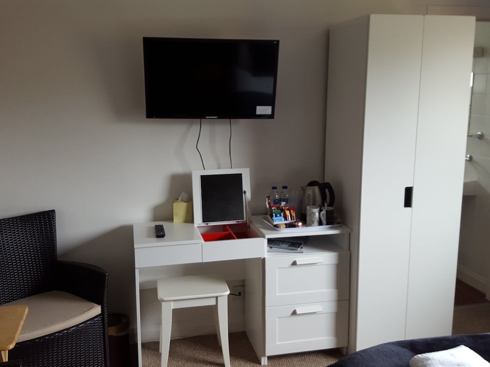 Carn Mhor Bed and Breakfast 36/50