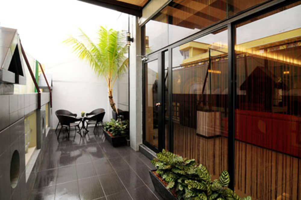 Inn Home Hotel 3/26