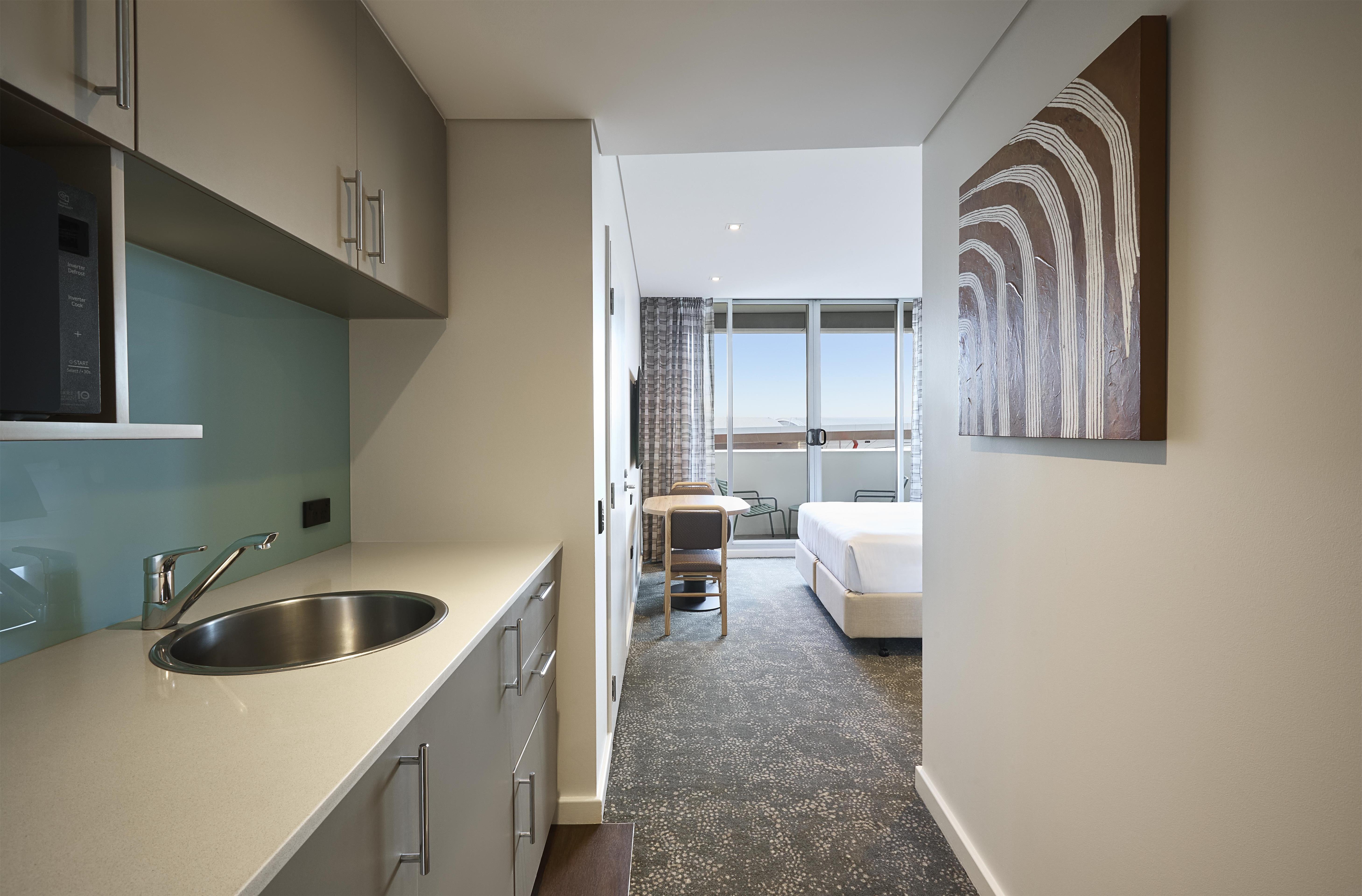 Renovated, Studio، Adina Apartment Hotel Perth 5/5