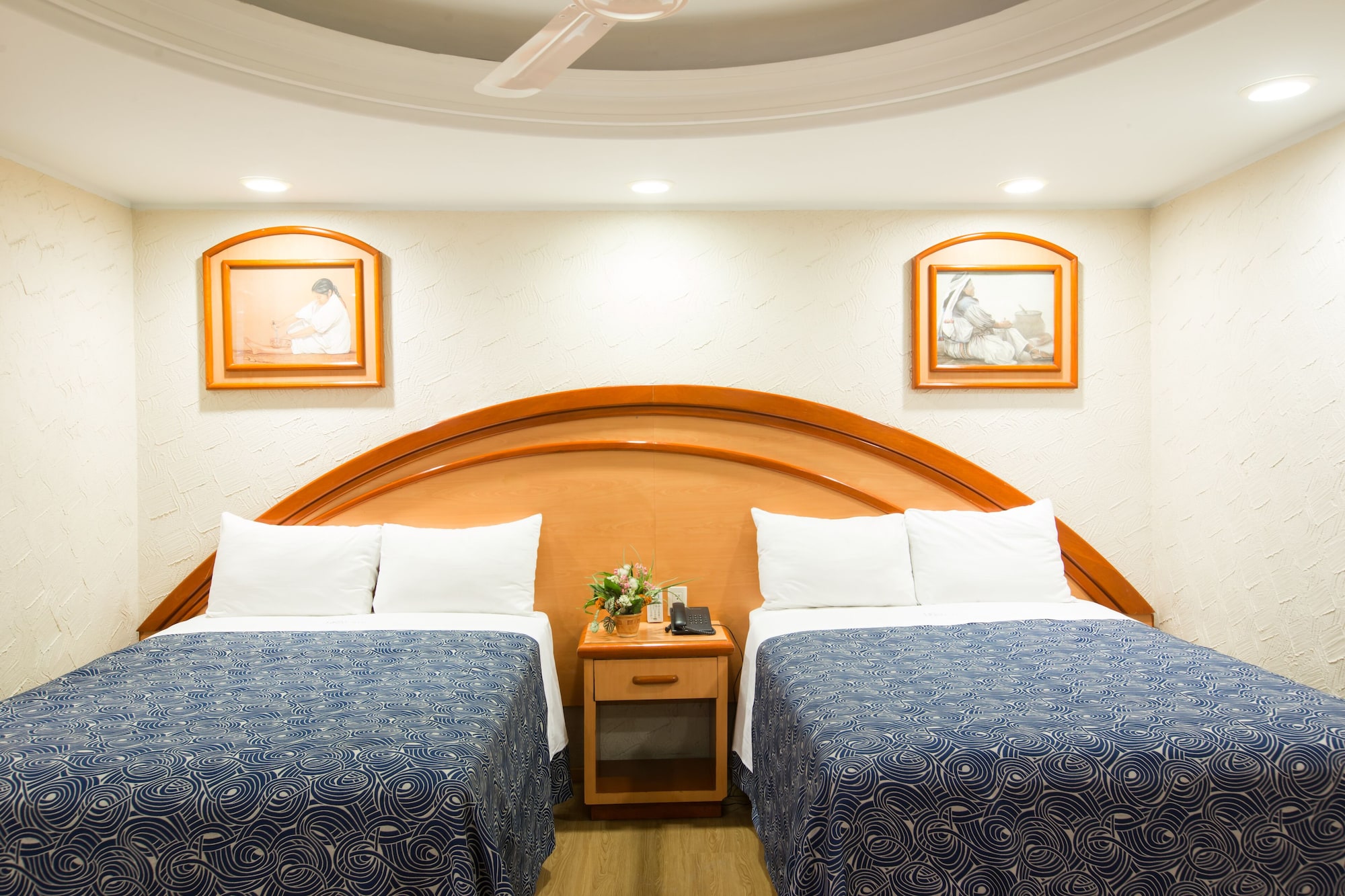 Family, 2 Double and Twin Beds