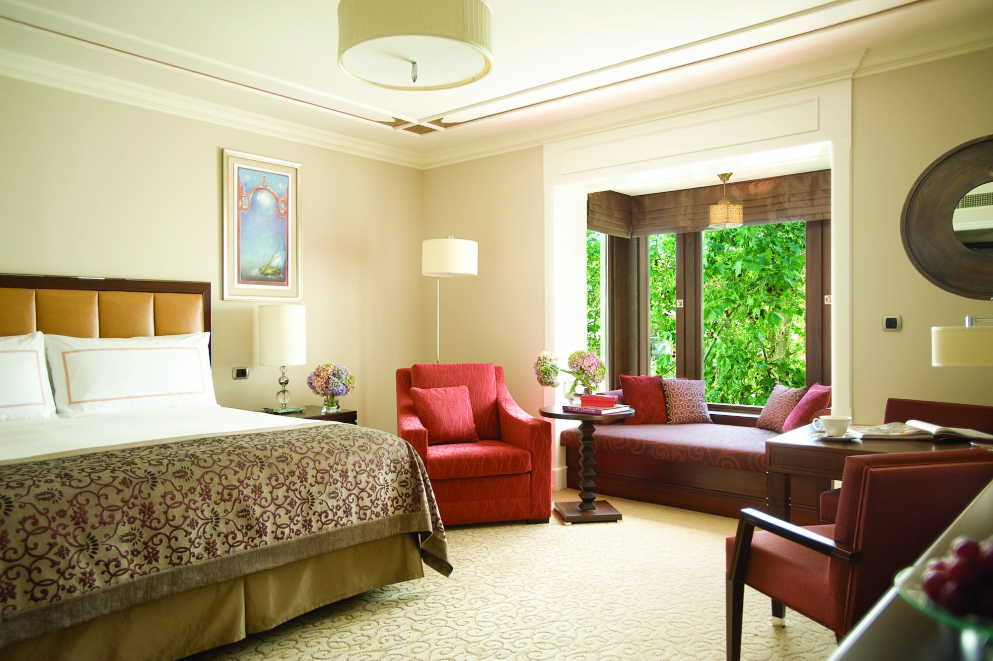 ROOM, KING BED, COURTYARD VIEW