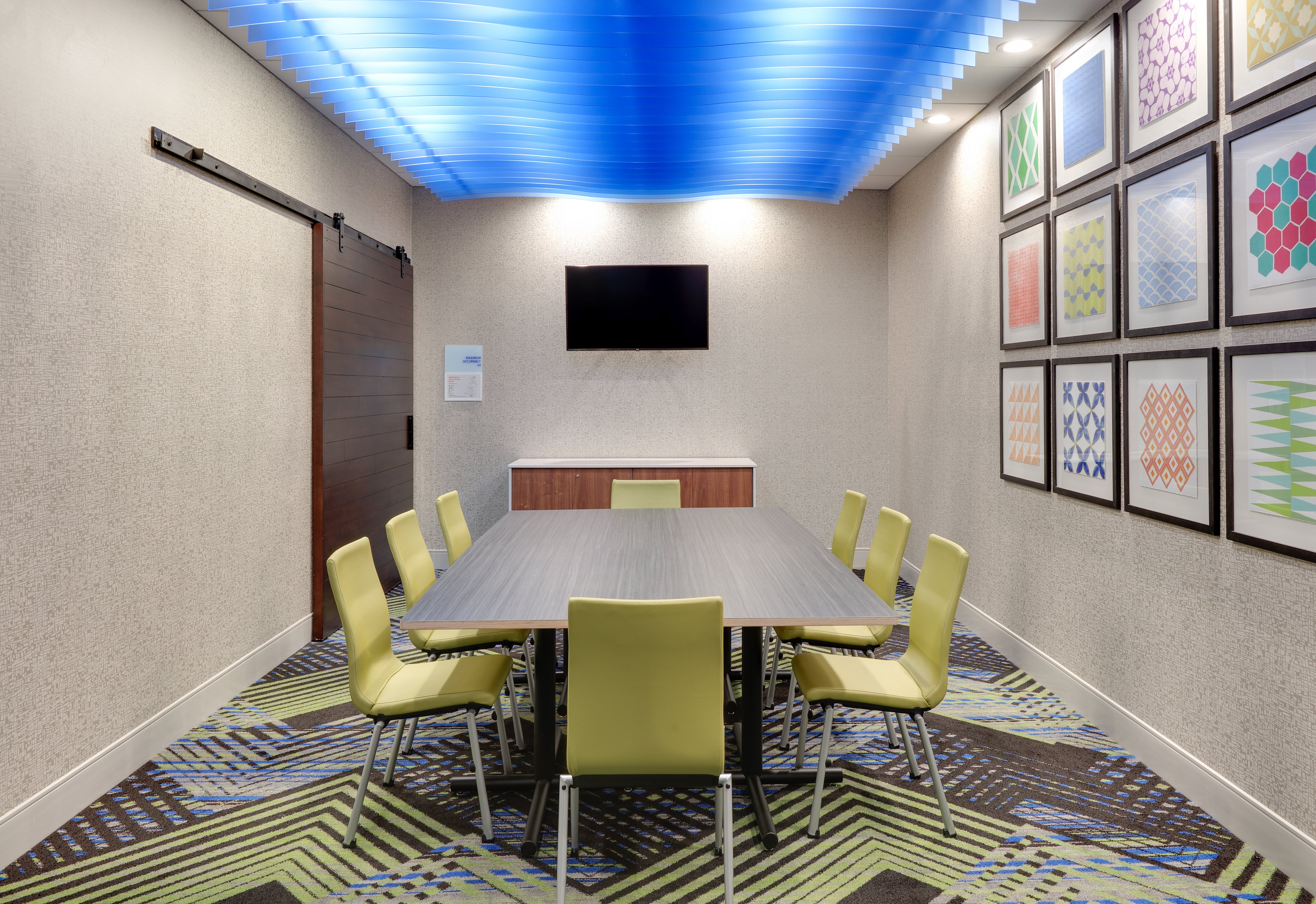 Holiday Inn Express & Suites Dallas Nw Hwy - Love Field 39/45