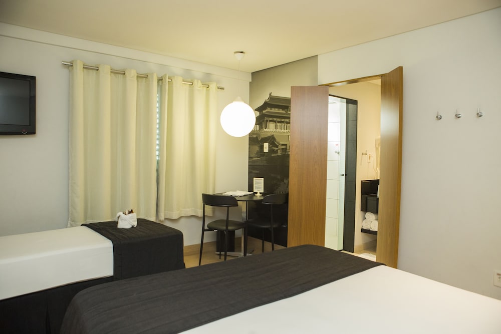 Palais Hotel 9/56