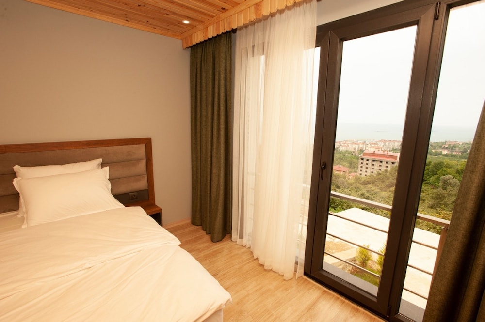 Royal Villa 16/100