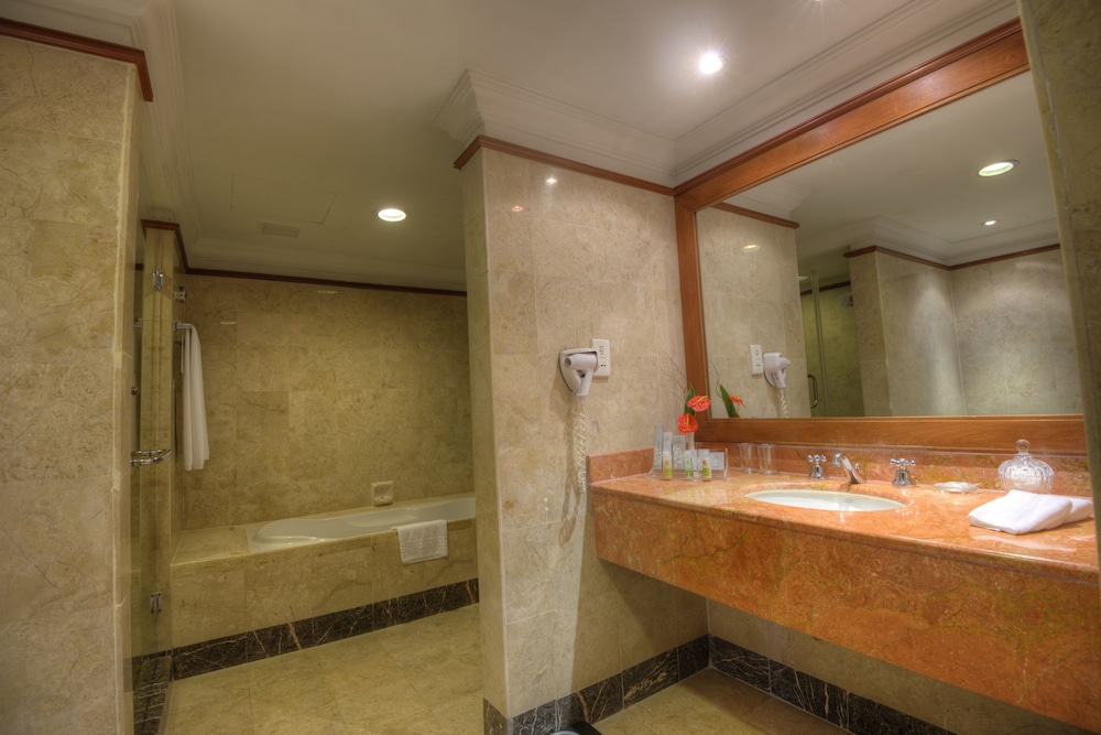 Bangi Resort Hotel 32/71