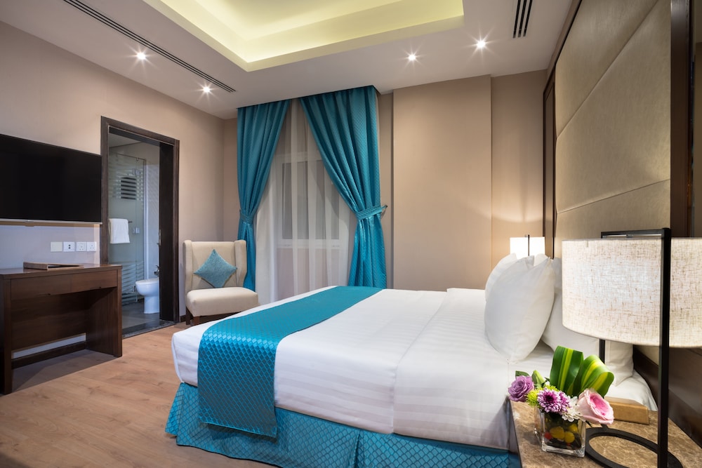 STANDARD, KING BED