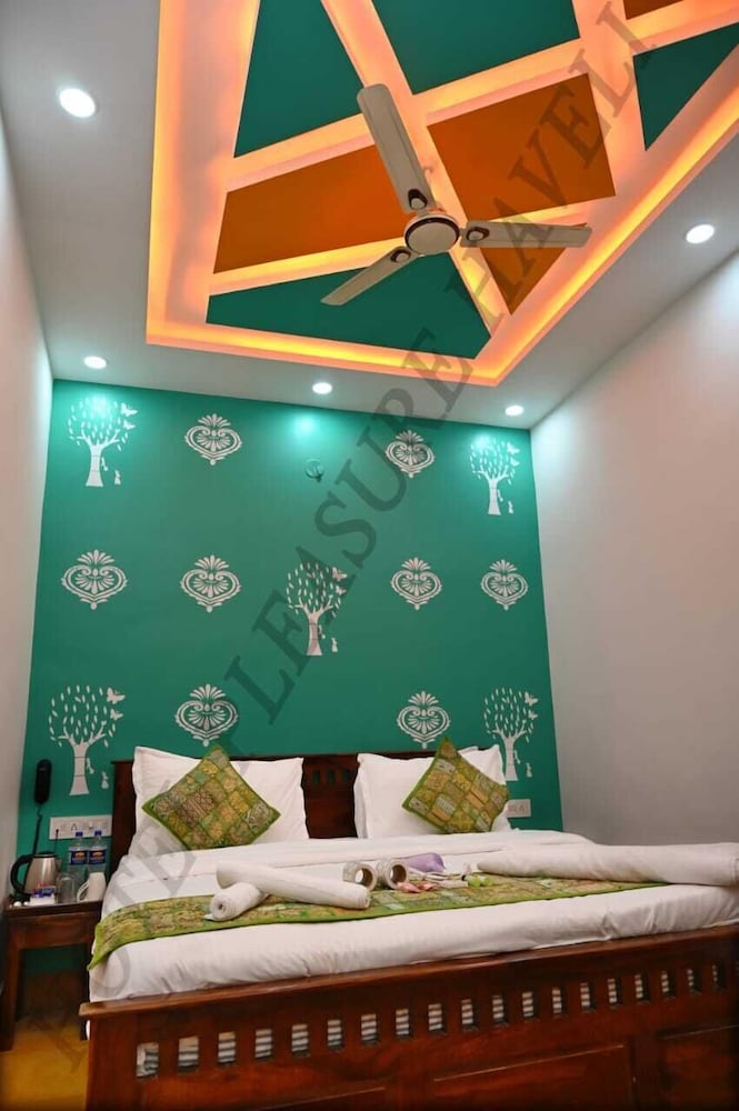 Hotel Pleasant Haveli 22/50