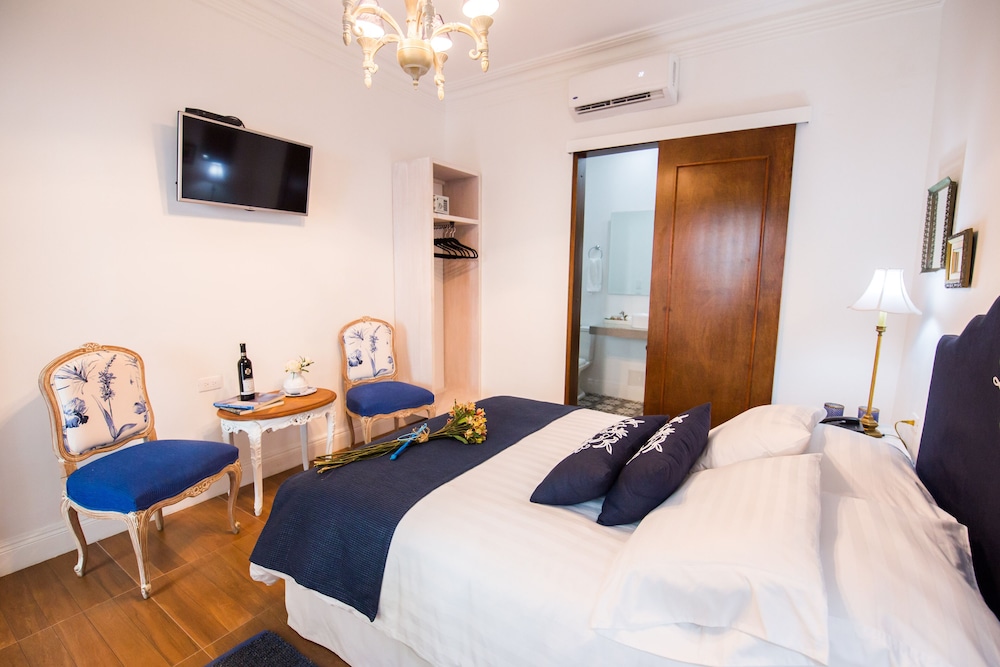 LECLERC HOTEL BOUTIQUE 32/70