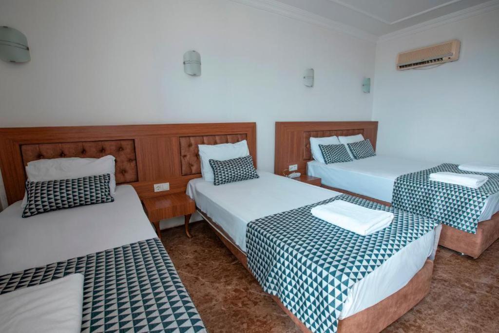 Room, Quadruple, Lateral Side Sea View