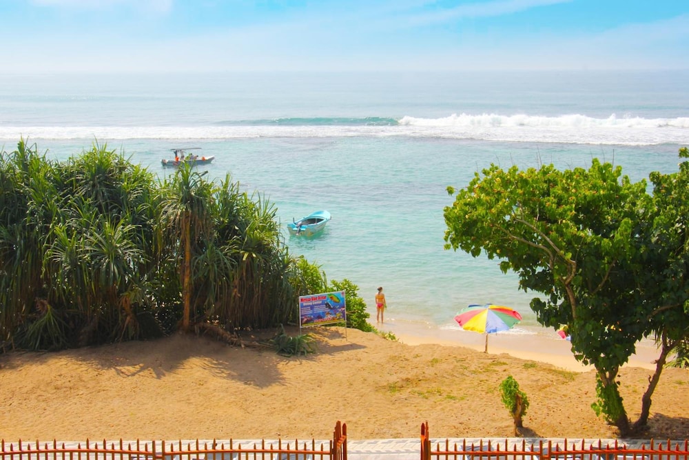 Paradise Beach Resort 45/50
