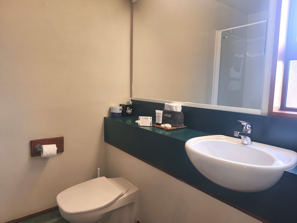 Aspen Lodge Motel 68/72