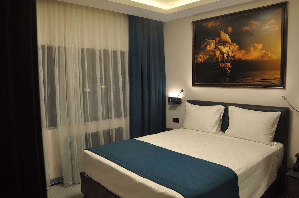 City, Suite, Double Bed, Sofa