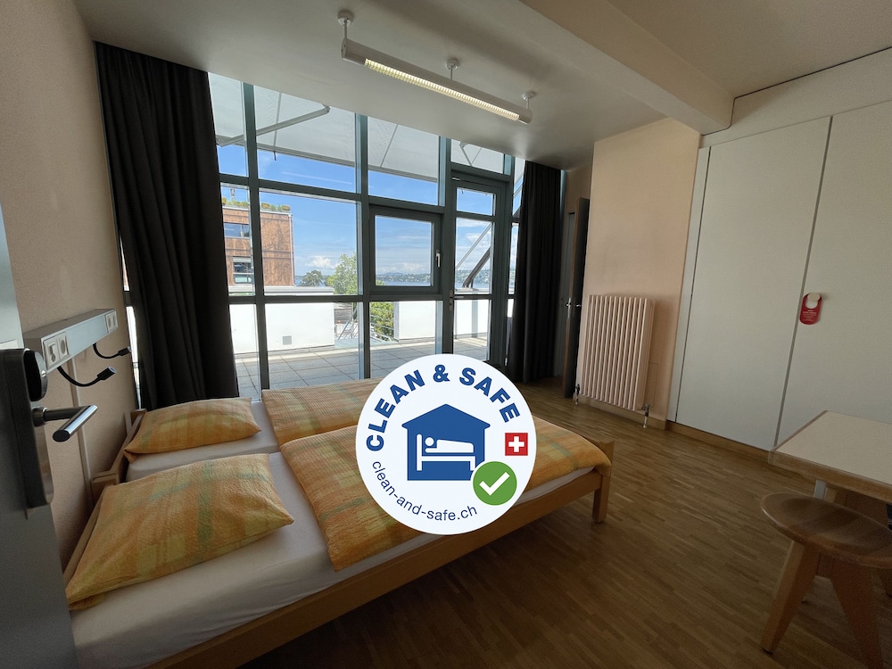 Geneva Hostel 36/70