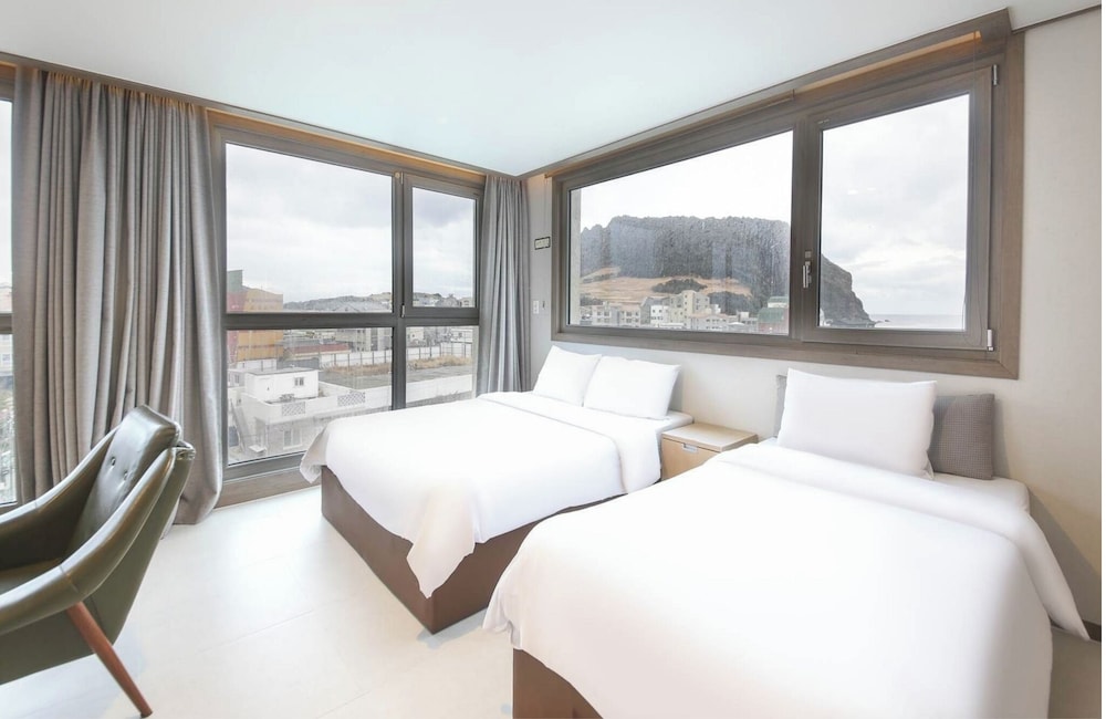 Sunrise Hotel Sungsan 33/62