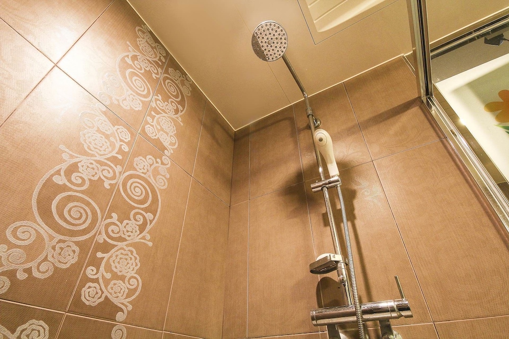 Q Hotel photo2