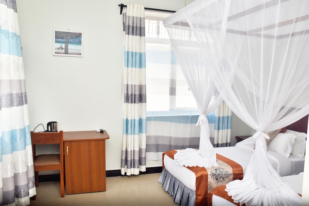 Sea Crest Hotel 27/70
