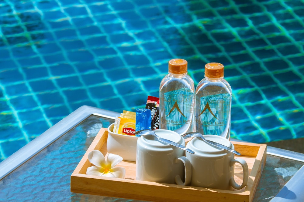 Airport Beach Hotel Phuket 27/41