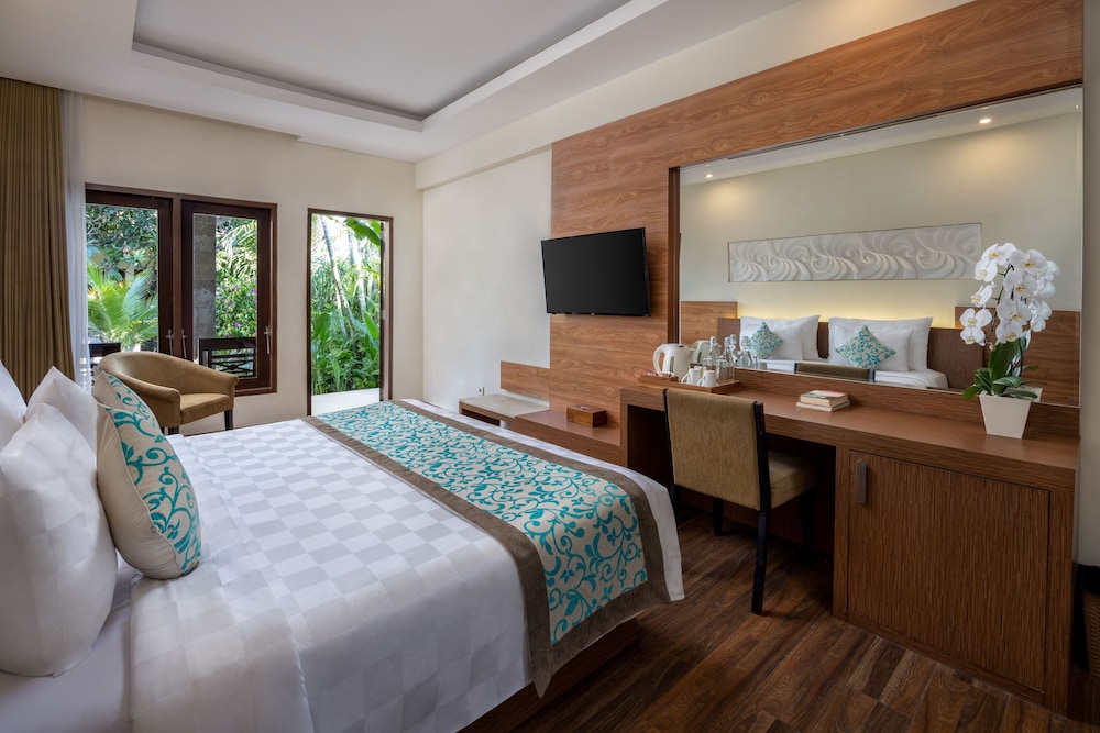 ADHI JAYA HOTEL 26/56