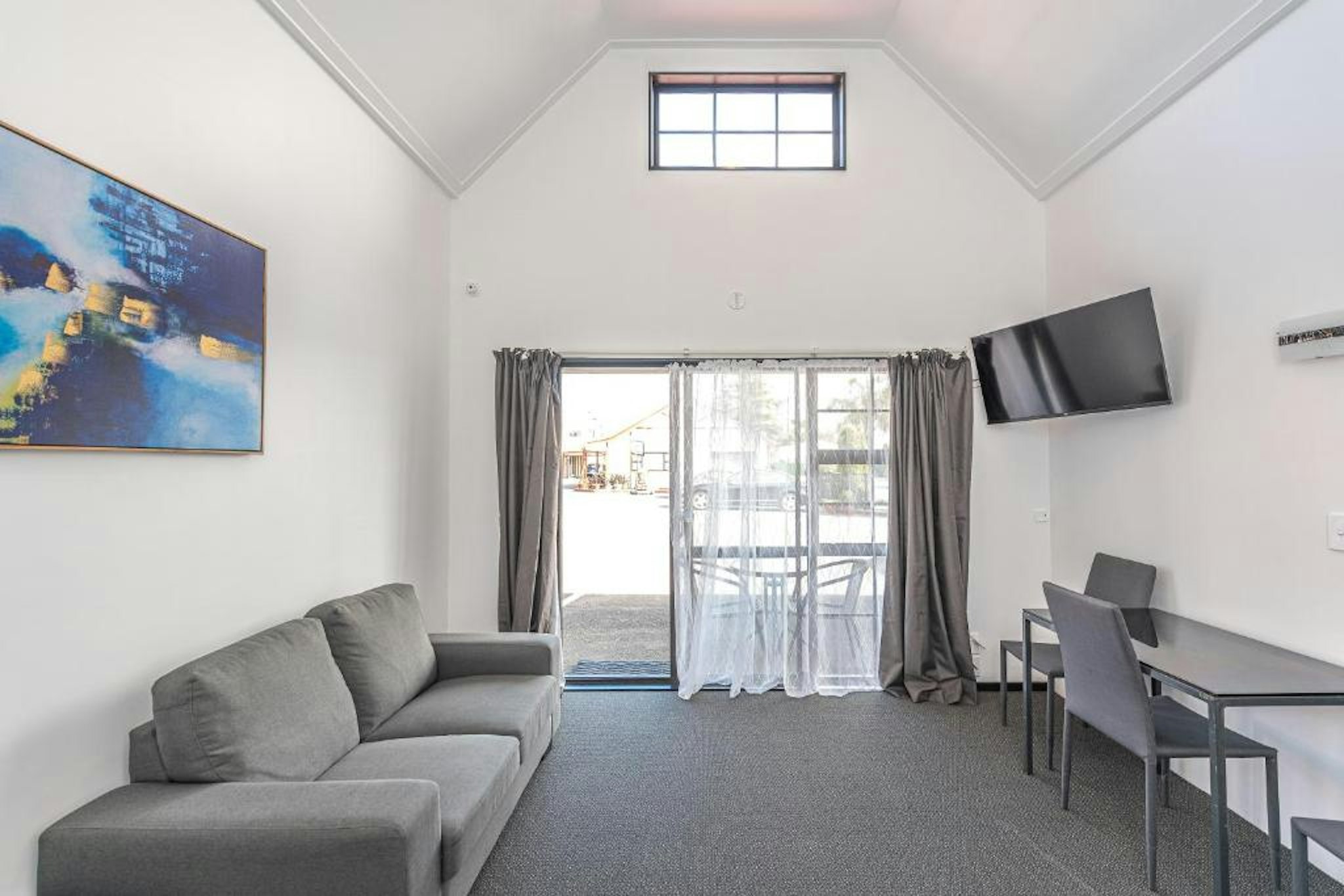 BURWOOD MANOR MOTEL 39/50
