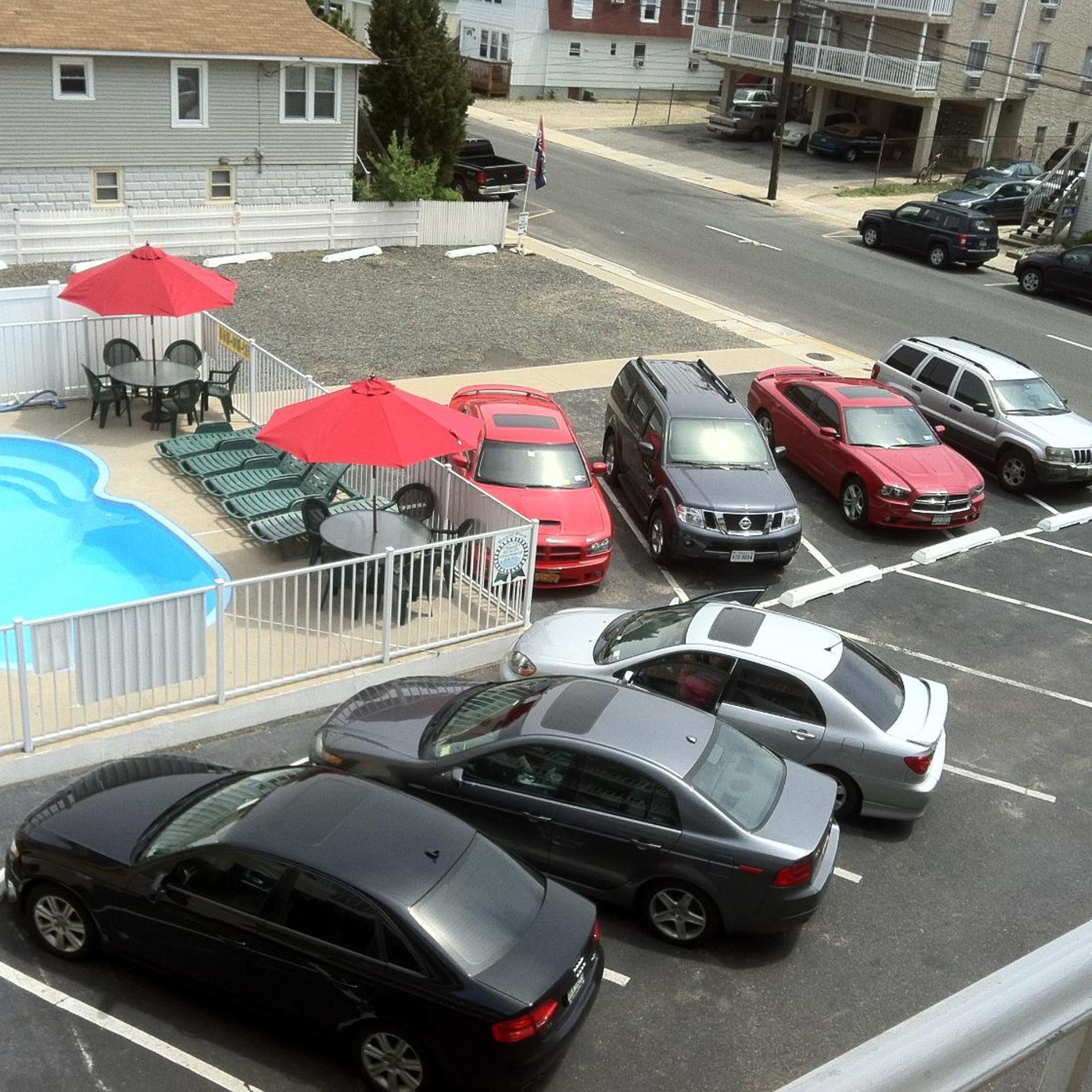 Bay Breeze Motel 16/28