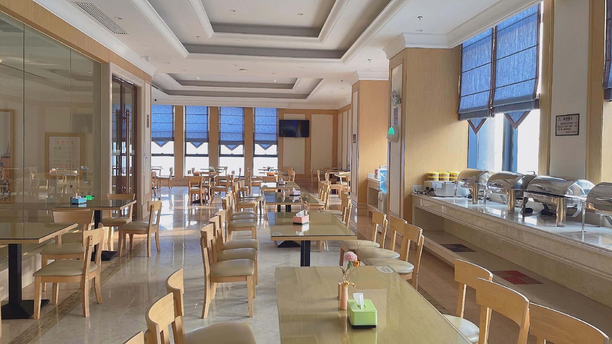 Vienna International Hotel (Wuhan Yangluo new port) 34/40