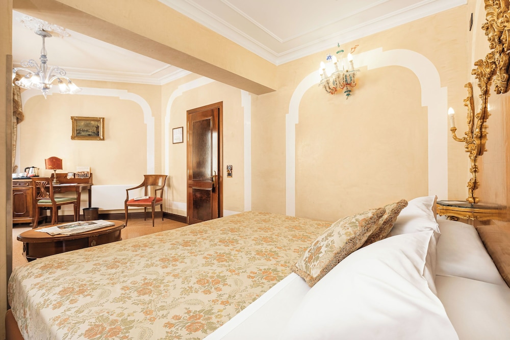 San Moise Hotel 53/70