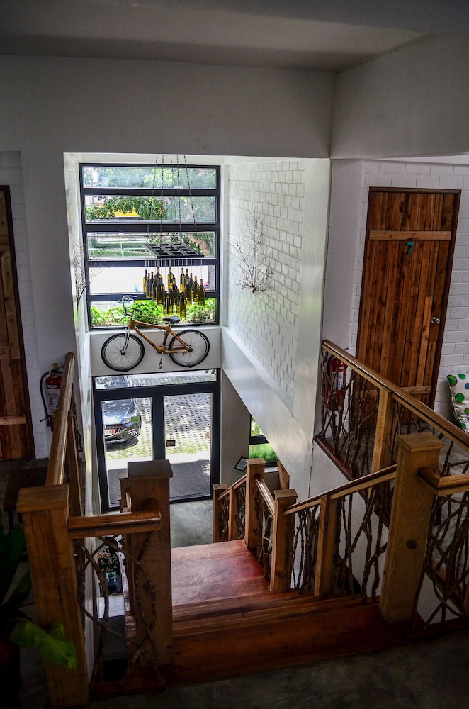 Cabins By Eco Hotel Tagaytay 50/67