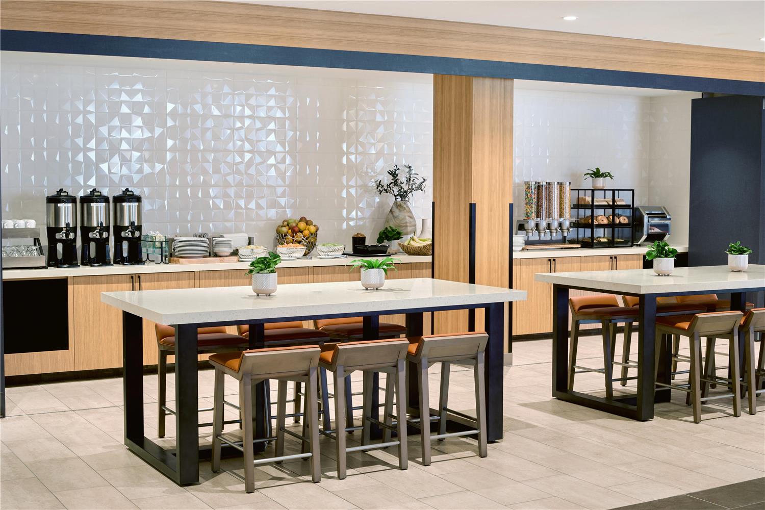 Hilton Garden Inn LAX Los Angeles Airport 53/60