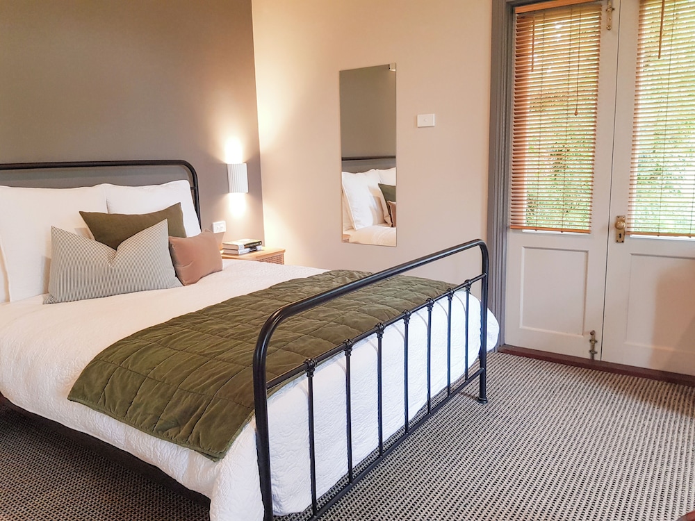 1 Bedroom, Suite, Queen Bed